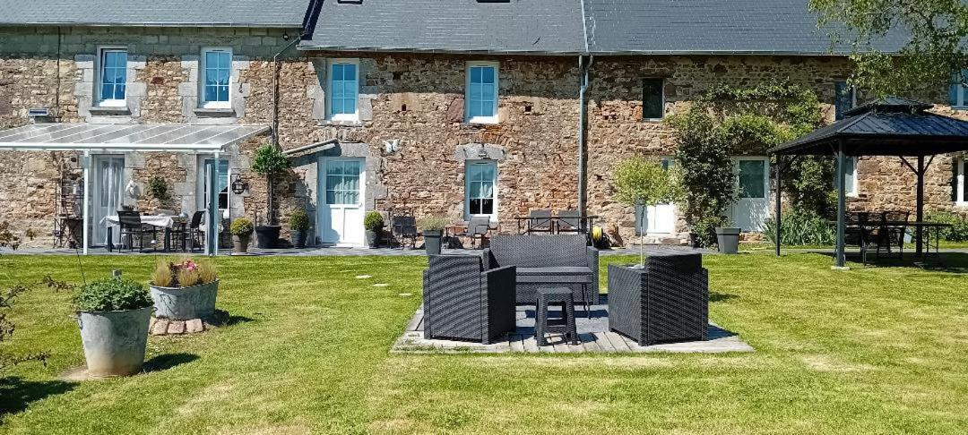 Chambres D'Hotes La Clef Des Champs Montpinchon Exterior foto